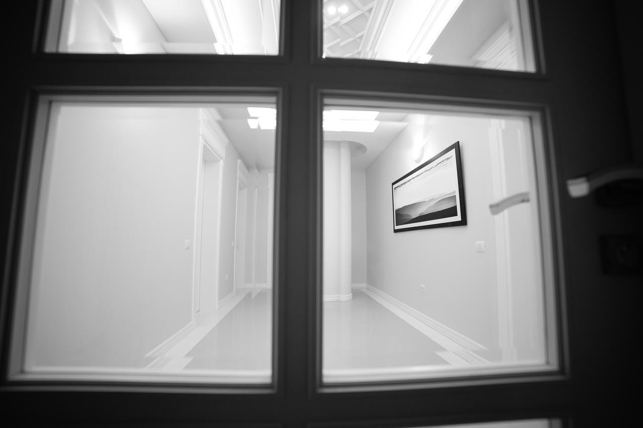 Hotel Vila Imperial Elbasan Bagian luar foto