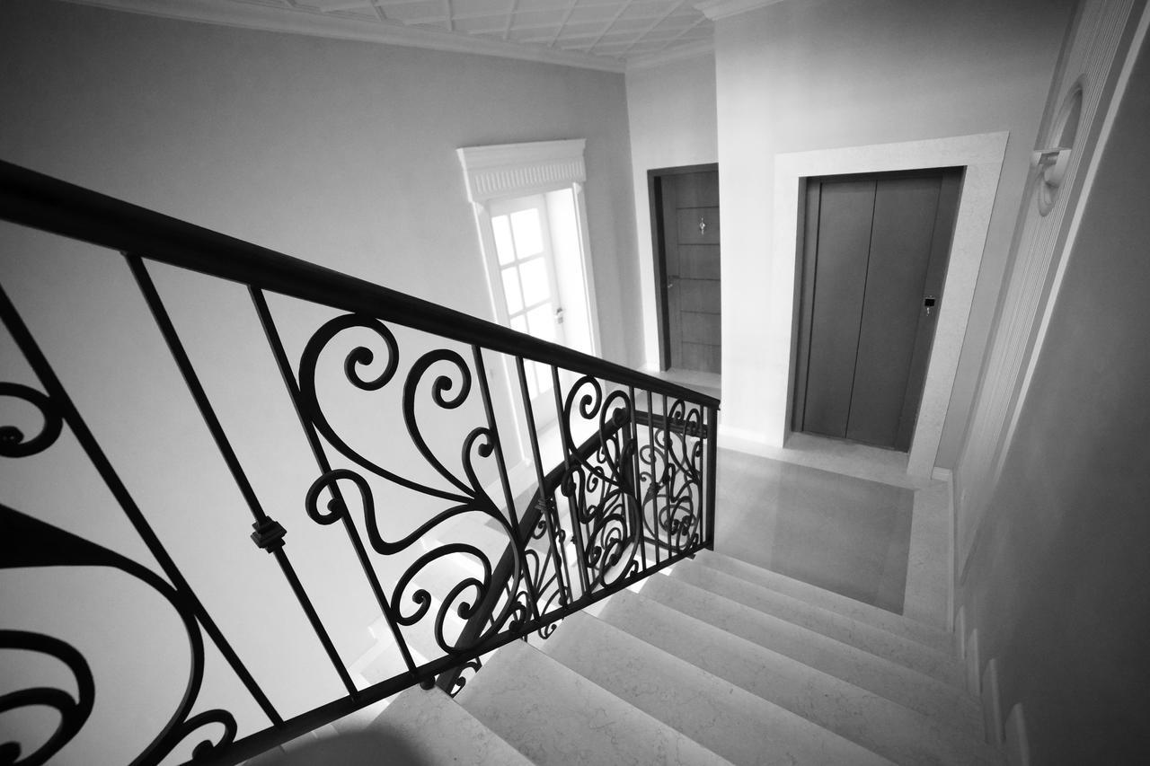Hotel Vila Imperial Elbasan Bagian luar foto