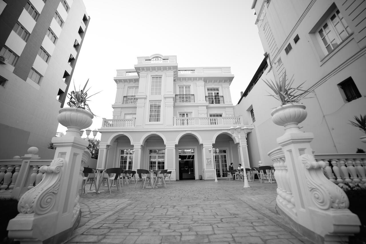 Hotel Vila Imperial Elbasan Bagian luar foto
