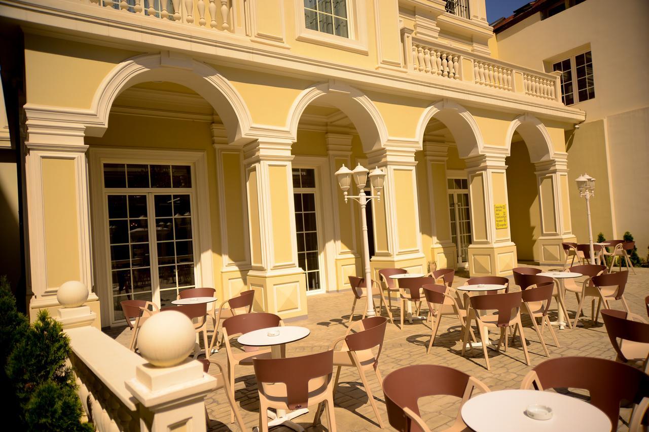 Hotel Vila Imperial Elbasan Bagian luar foto