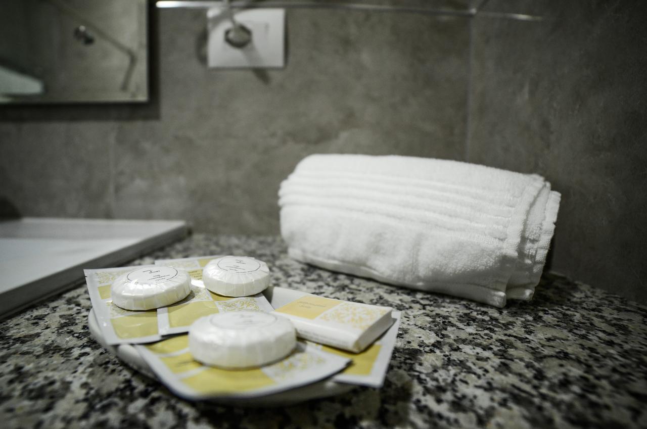 Hotel Vila Imperial Elbasan Bagian luar foto