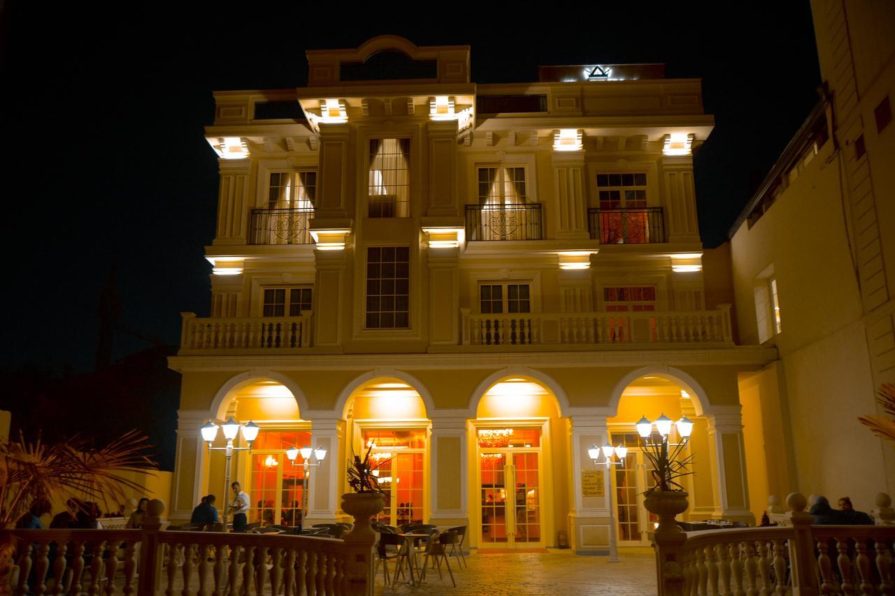Hotel Vila Imperial Elbasan Bagian luar foto