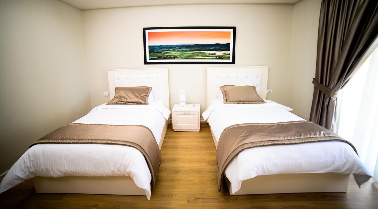 Hotel Vila Imperial Elbasan Bagian luar foto