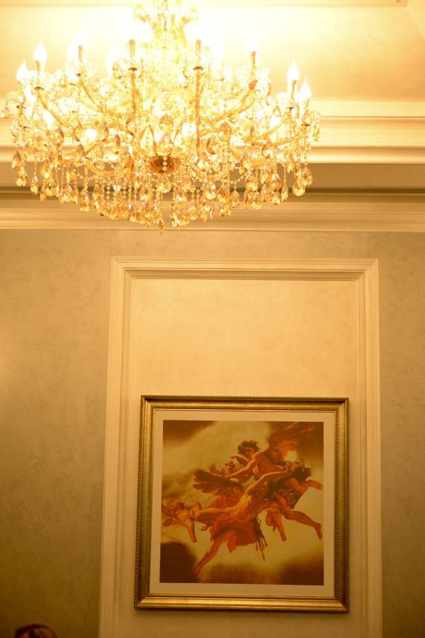 Hotel Vila Imperial Elbasan Bagian luar foto