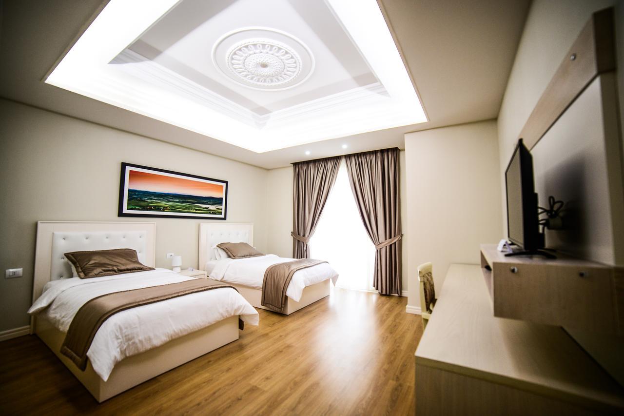 Hotel Vila Imperial Elbasan Bagian luar foto